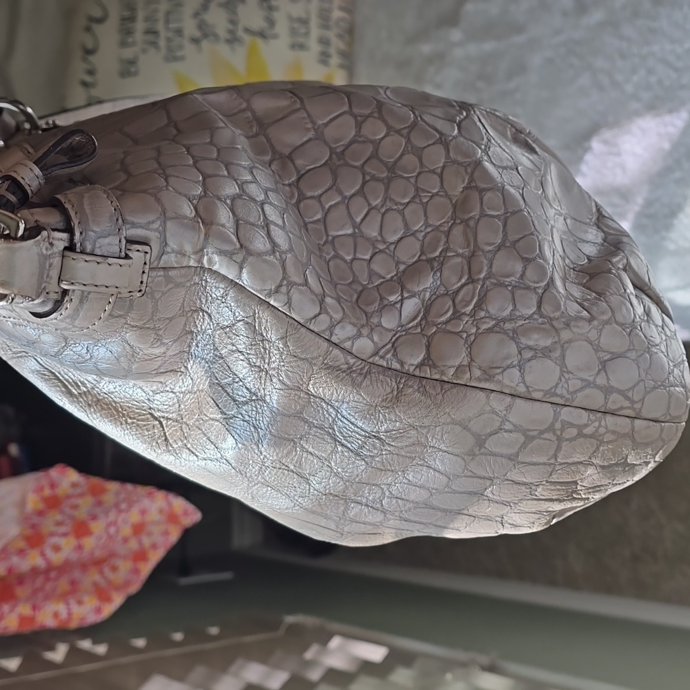 COACH Madison LINDSEY Croc Embossed Large Purse - Picture 9 of 16